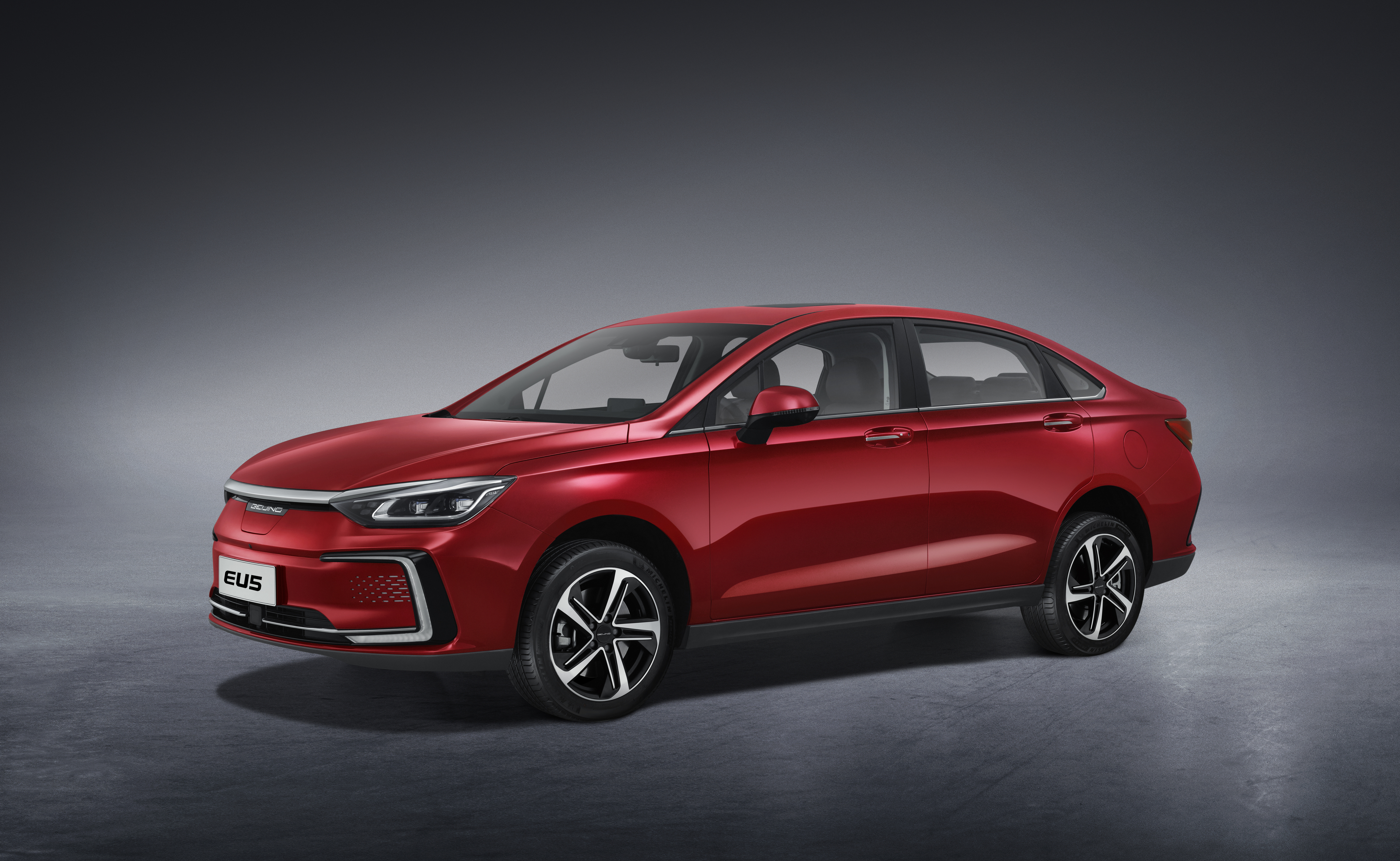 Hero BAIC EU5